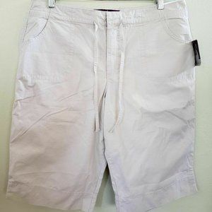 New tags Gloria Vanderbilt Women's Size 16 Ginny Desert Sand %100 Cotton Shorts